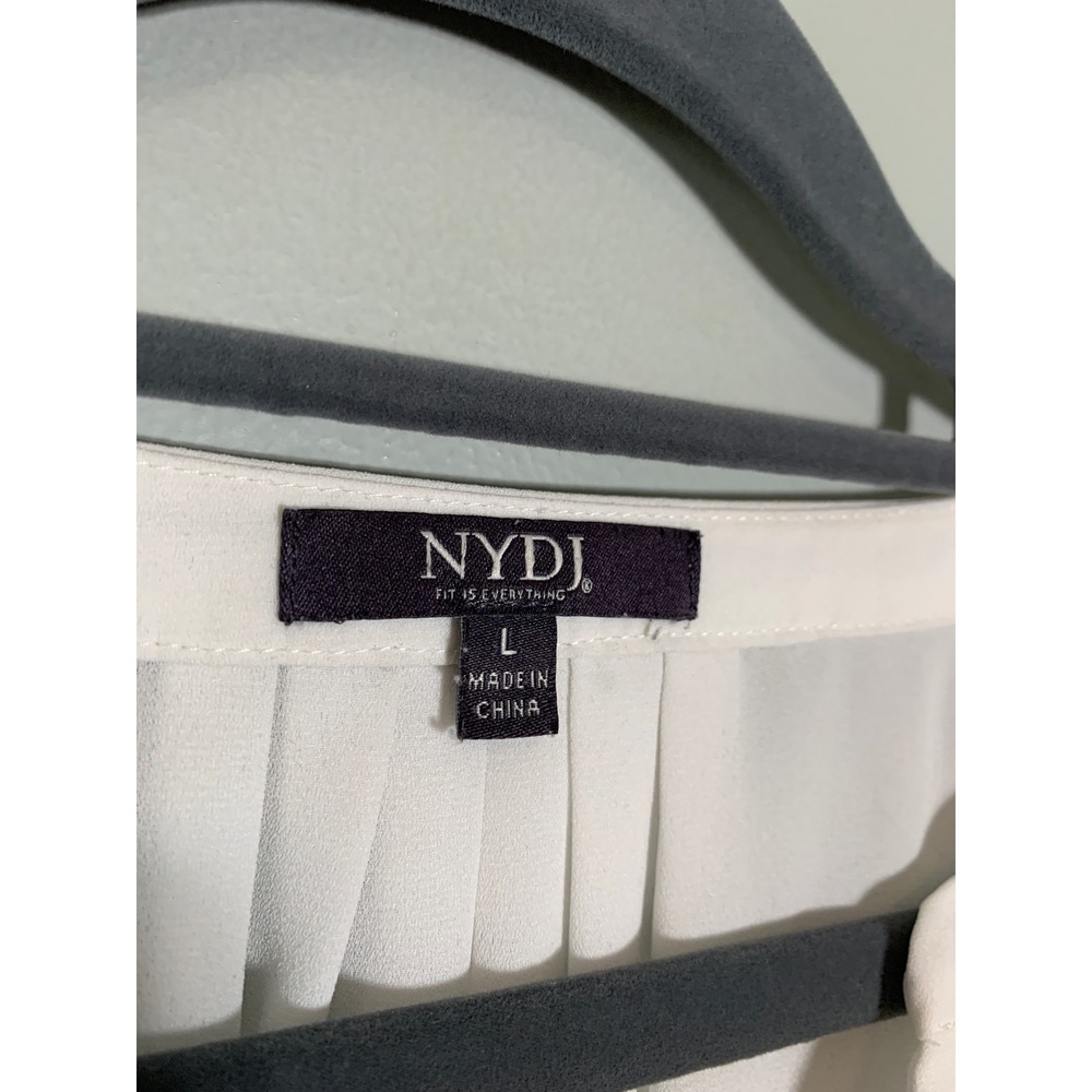 NYDJ Sleeveless Blouse Women Large White V-Neck Pleated Shoulder Shell Top - Picture 6 of 11